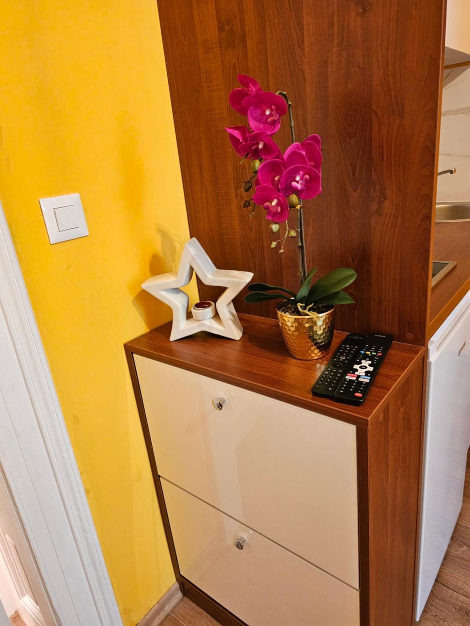 R&N Familiy Apartments Мостар Екстериор снимка