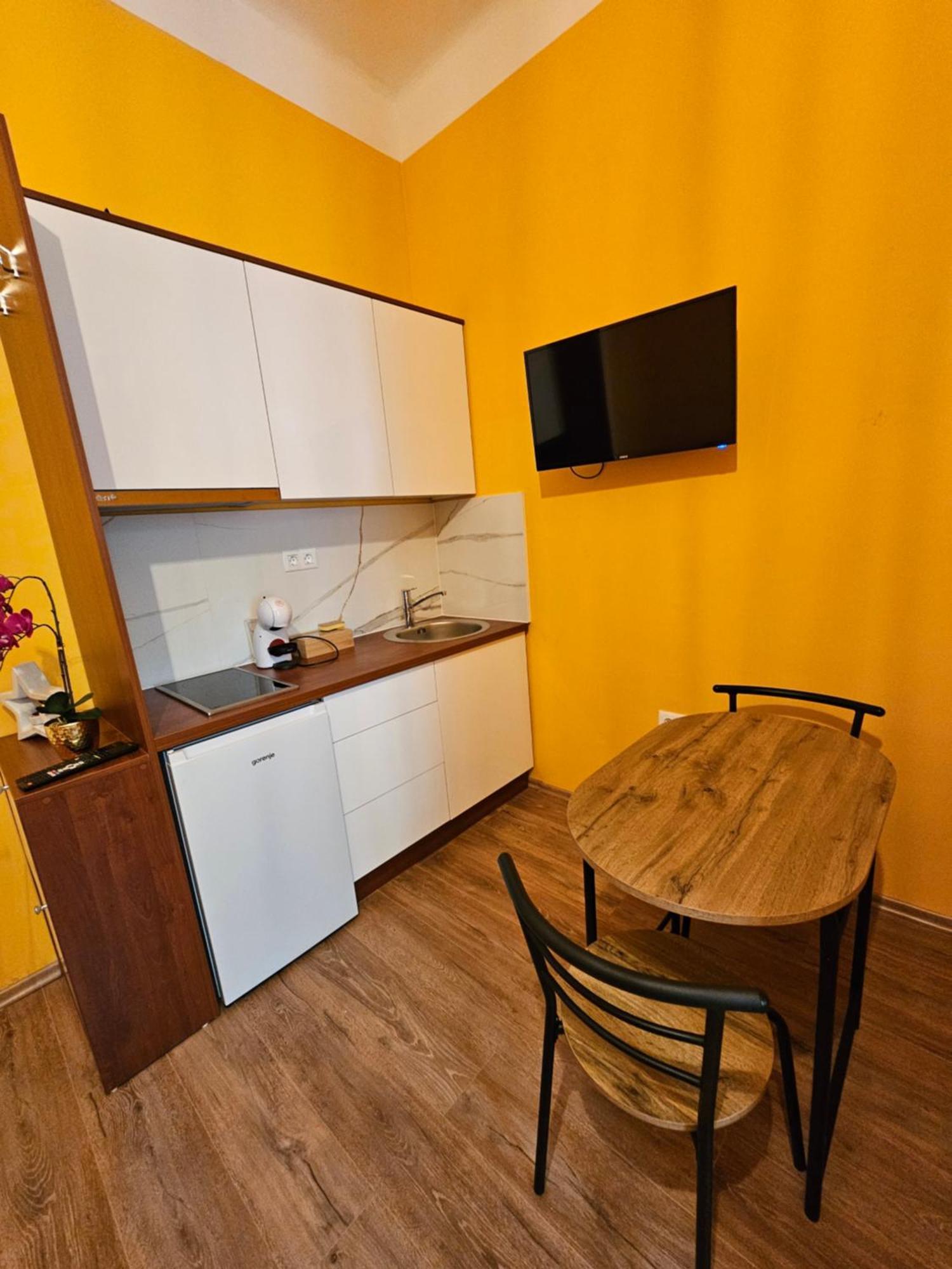 R&N Familiy Apartments Мостар Екстериор снимка