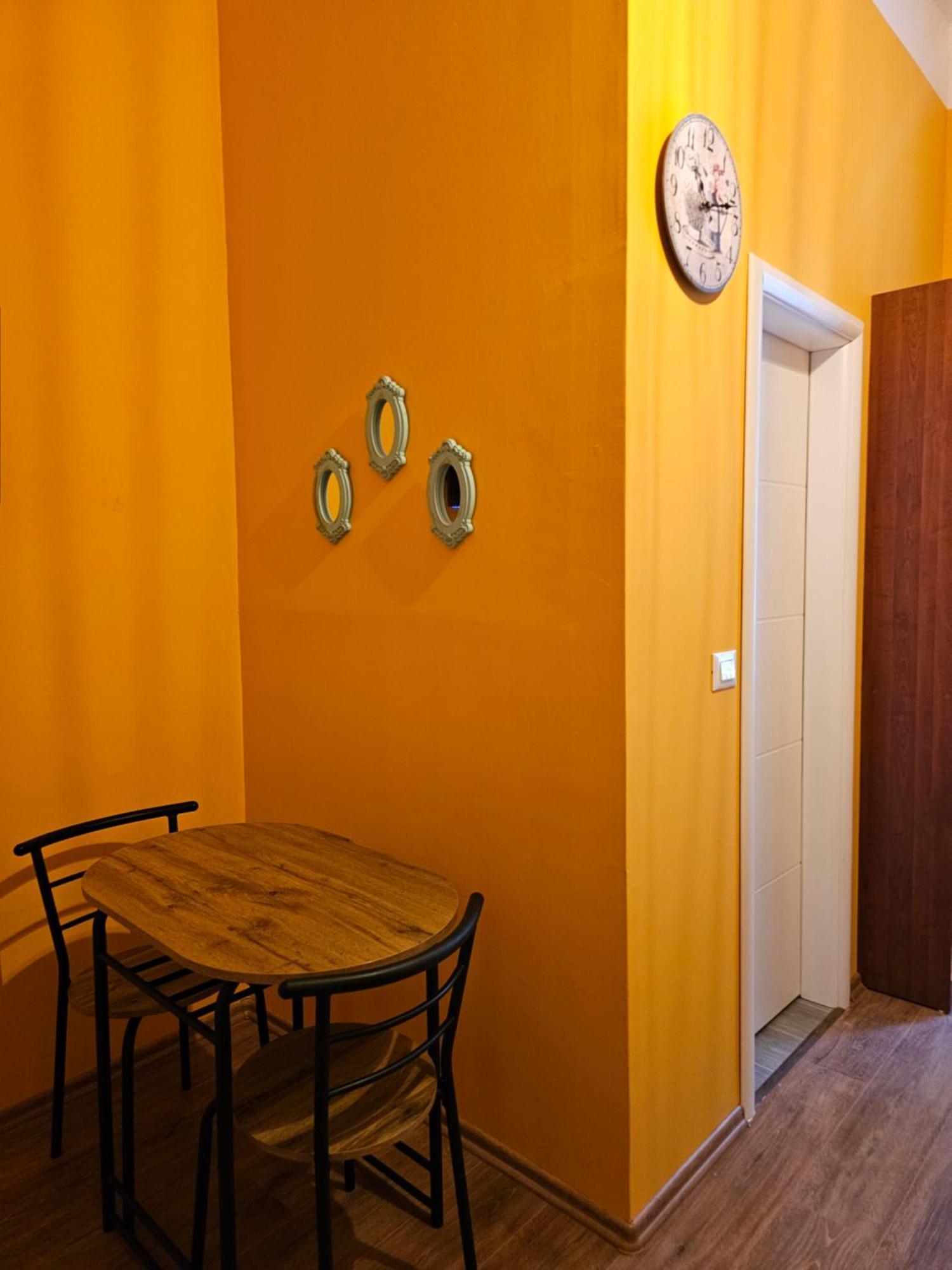 R&N Familiy Apartments Мостар Стая снимка